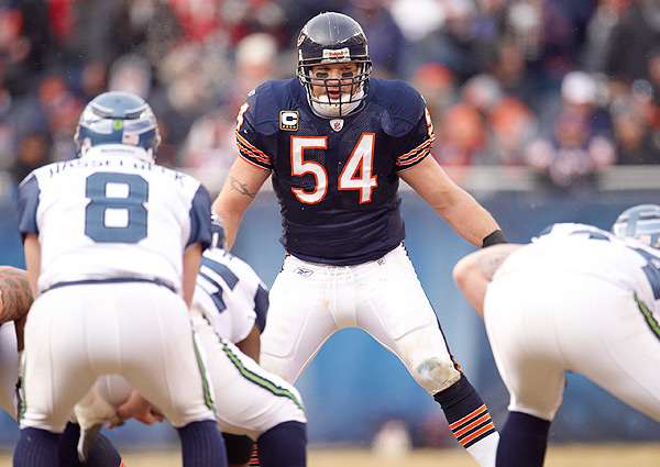 Dallas Cowboys discussed signing Brian Urlacher, Jonathan Vilma